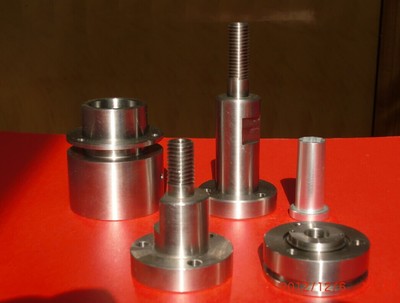 精密機械零配件數控加工 單件定制的優(yōu)勢與法律合規(guī)指南